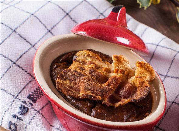 SLAGTERENS HJEMMELAVEDE PØLSE-/FROKOST  BORD